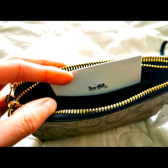 Coach double zip wallet wristlet - Picture 1 of 4